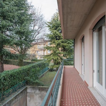 Aura Home Sirmione - 2 Bedrooms Apartment מראה חיצוני תמונה