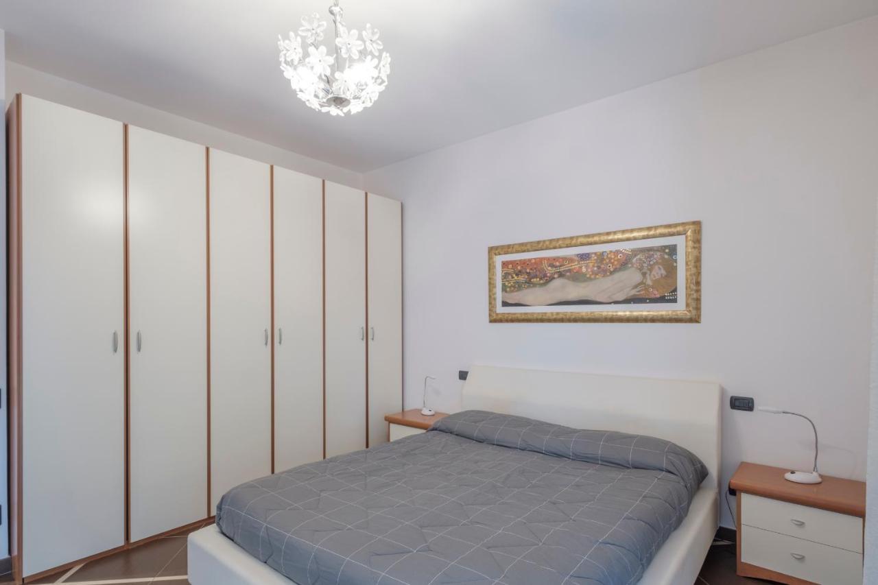 Aura Home Sirmione - 2 Bedrooms Apartment מראה חיצוני תמונה