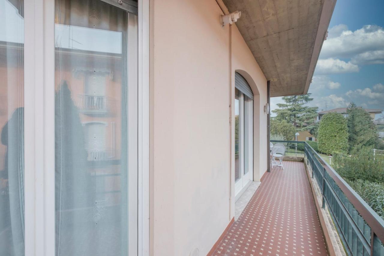 Aura Home Sirmione - 2 Bedrooms Apartment מראה חיצוני תמונה