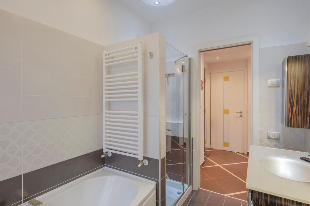 Aura Home Sirmione - 2 Bedrooms Apartment מראה חיצוני תמונה