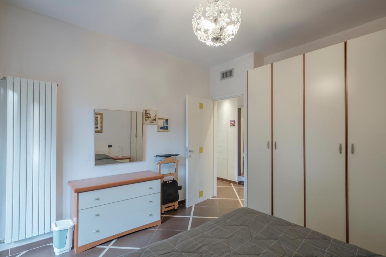 Aura Home Sirmione - 2 Bedrooms Apartment מראה חיצוני תמונה
