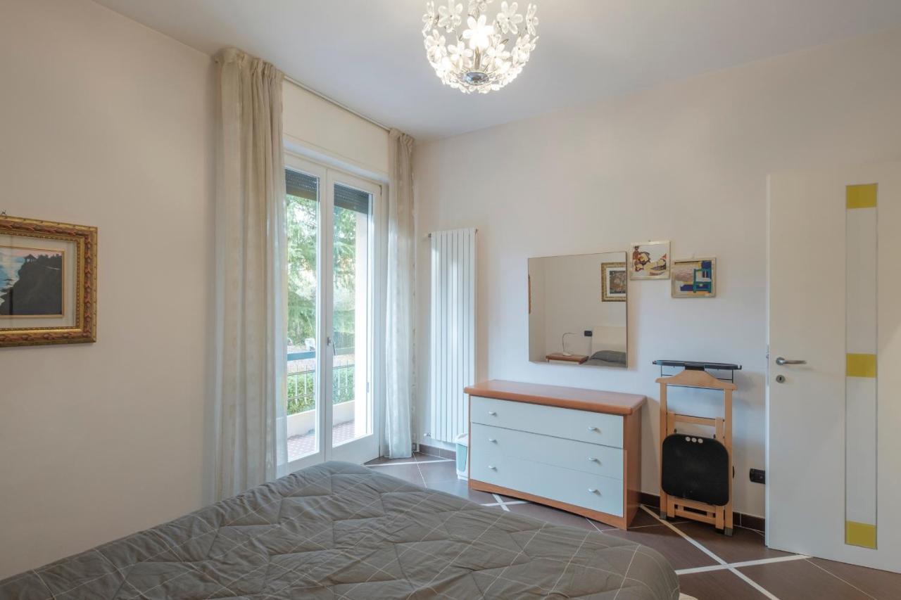 Aura Home Sirmione - 2 Bedrooms Apartment מראה חיצוני תמונה